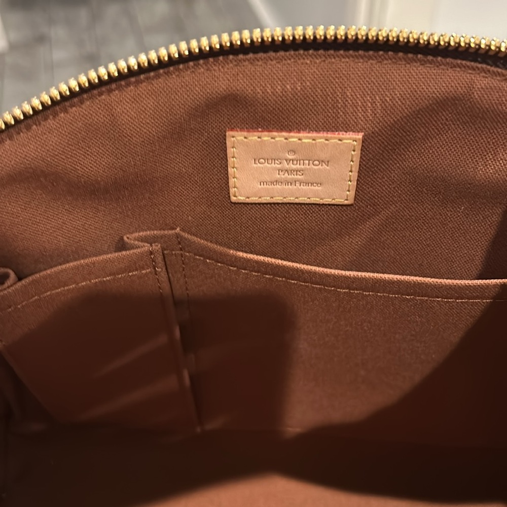 Louis Vuitton very good condition like new - Picture 2 of 6